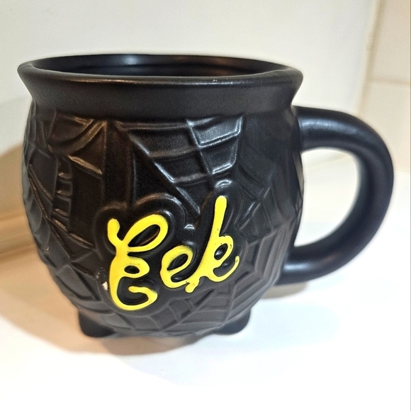 NWT Halloween Ceramic Mug w Cobwebs & Eek written in yellow. 4x4.Cauldron themed - Picture 1 of 5